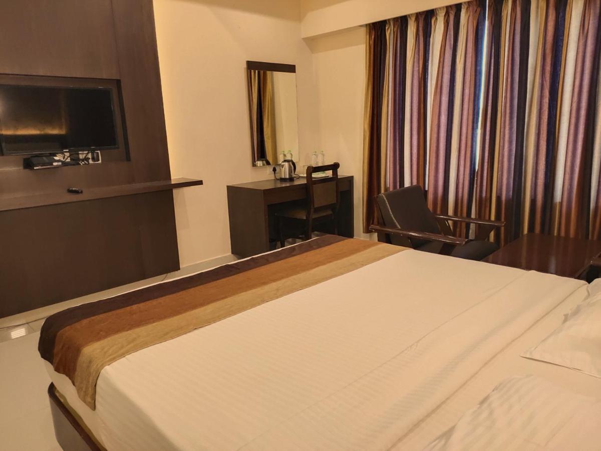 Hotel Deepam Tiruchirappalli Zewnętrze zdjęcie