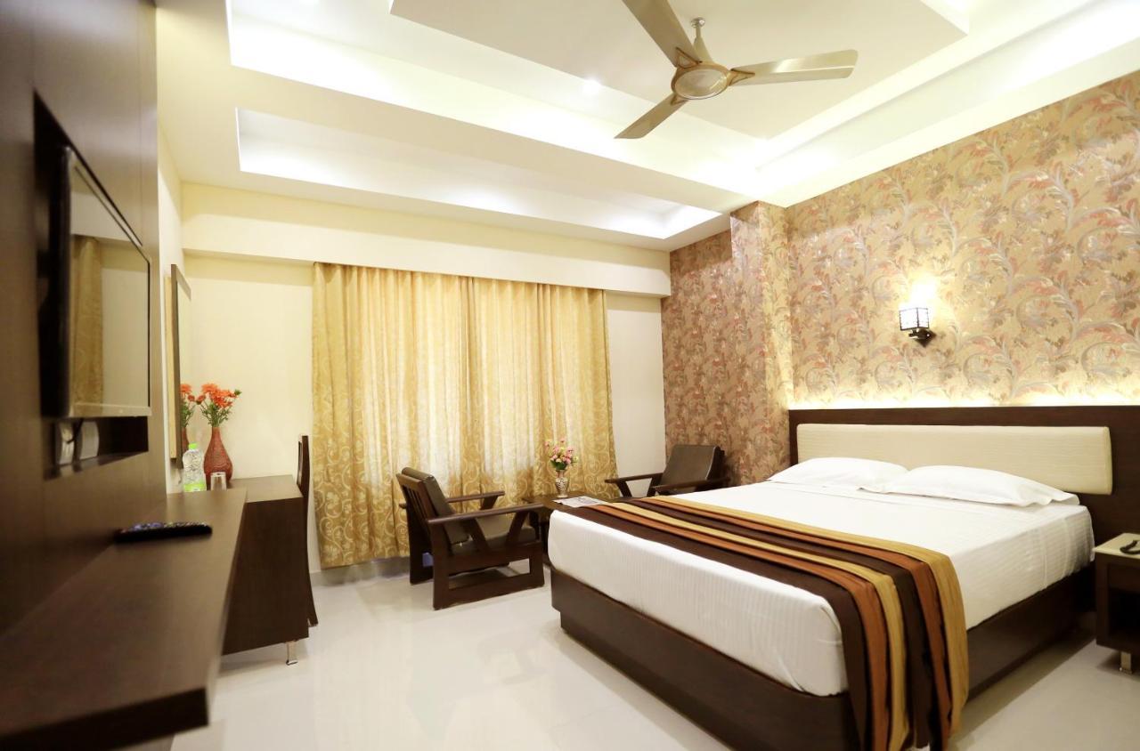 Hotel Deepam Tiruchirappalli Zewnętrze zdjęcie